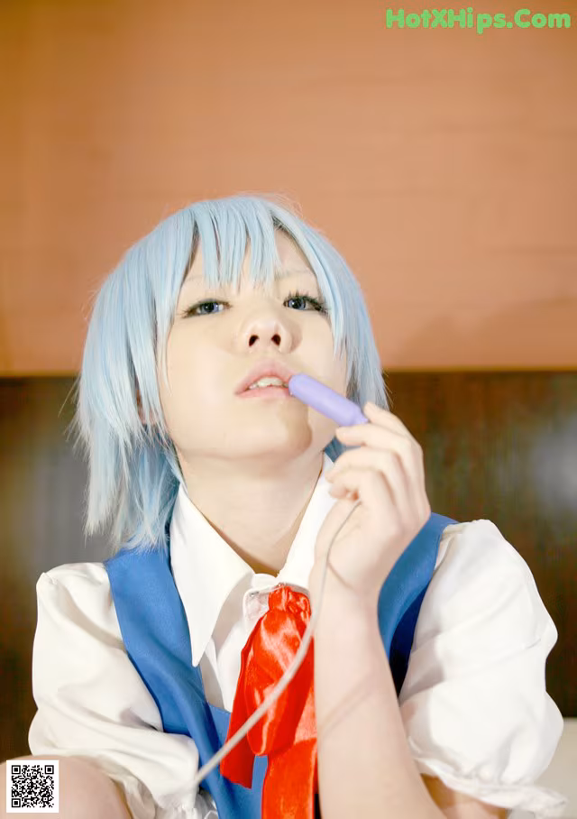 Mana Tanaka - School Pussy Pissing